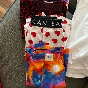 (5) American Eagle boxers.